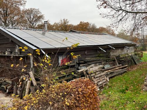 zonnepanelen op schuurtje