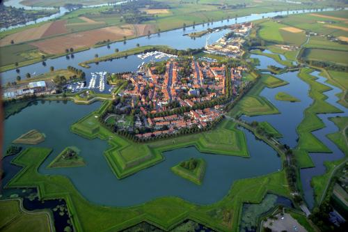 luchtfoto vesting Heusden